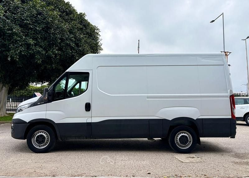 Usata Iveco Daily 136 CV (100 kW) 2019 Bianco Berlina