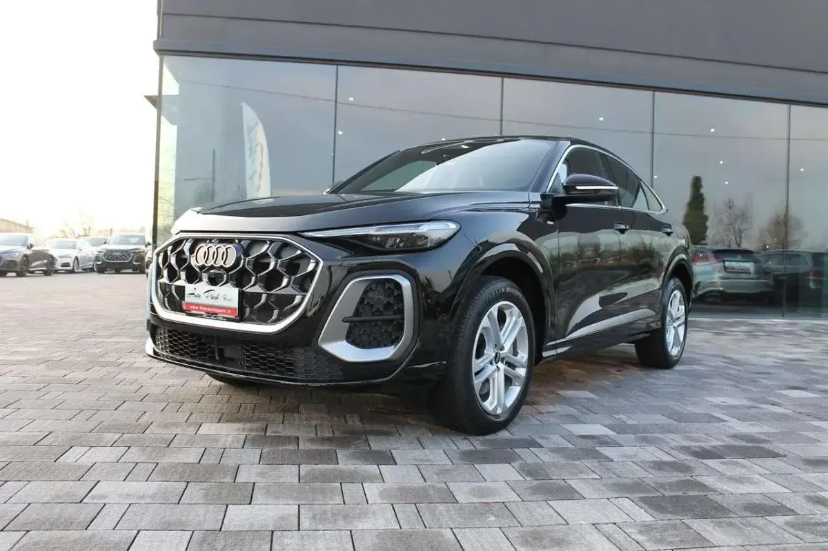 Nuova Audi Q5 S-Line 204 CV (150 kW) 2025 Nero SUV