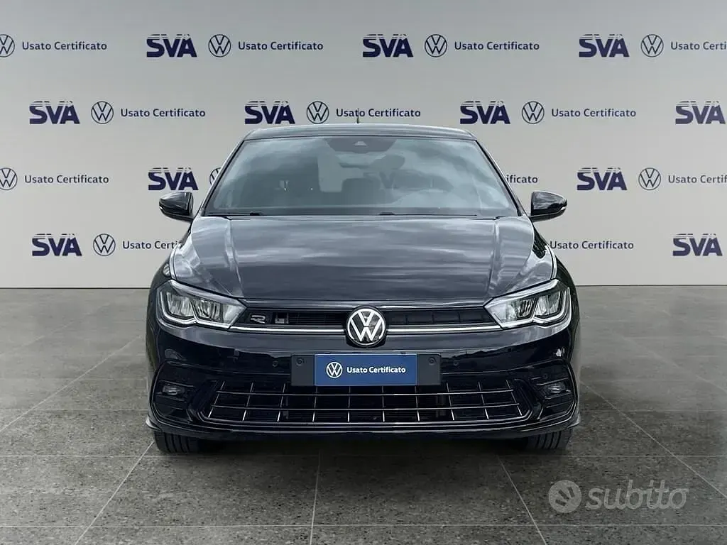 Usata VW Polo R-line 95 CV (69 kW) 2023 Deep black perlato Utilitaria