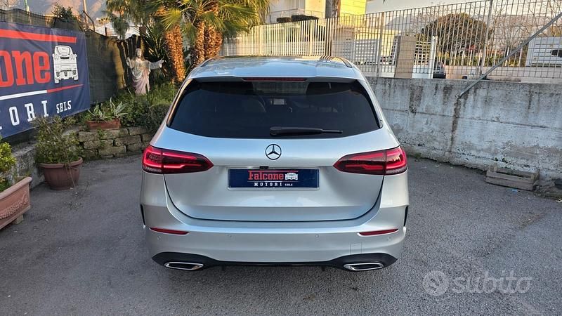 Usata Mercedes B180 Premium 136 CV (100 kW) 2021 Grigio Monovolume