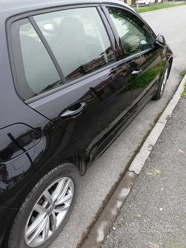 Usata VW Golf VII 110 CV (80 kW) 2018 Nero Berlina
