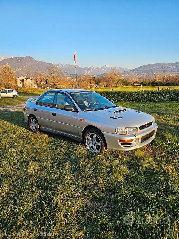 Usata Subaru Impreza 1997 Grigio Berlina