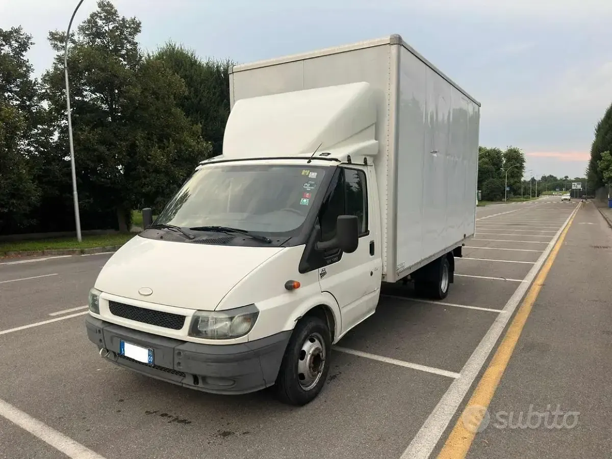 Usata Ford Transit 125 CV (91 kW) 2004 Bianco Furgone