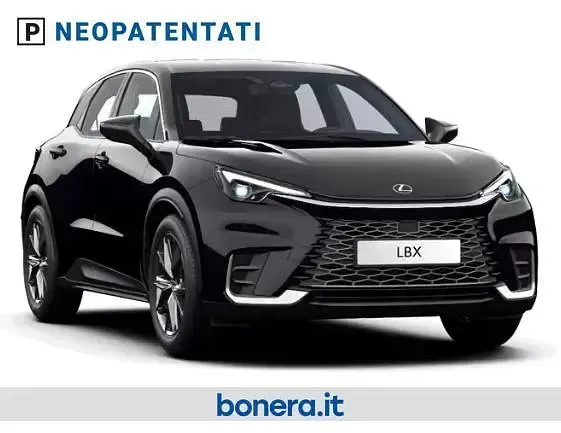 Nuova Lexus LBX 136 CV (100 kW) 2026 Nero SUV