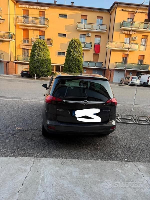 Usata Opel Zafira Family 101 CV (74 kW) 2012 Monovolume