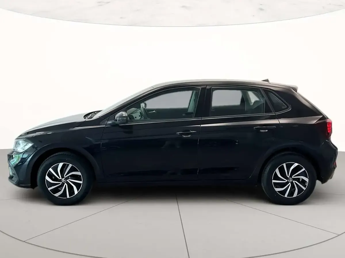 Usata VW Polo Life 95 CV (69 kW) 2025 Deep black perlato Utilitaria
