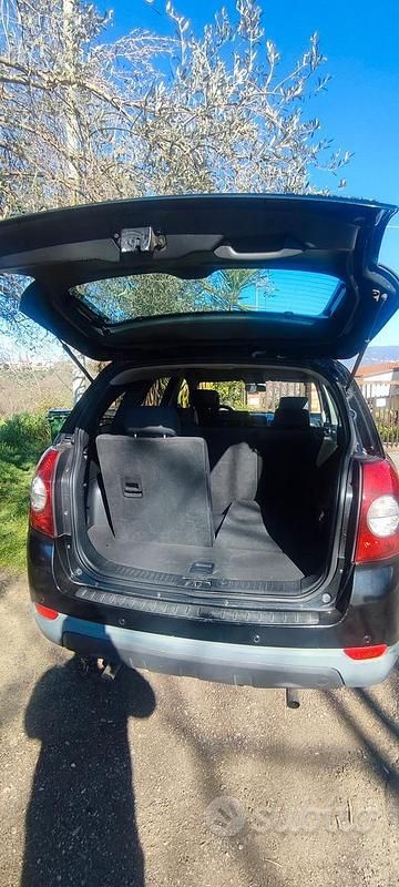 Usata Chevrolet Captiva LS 150 CV (110 kW) 2010 Nero SUV