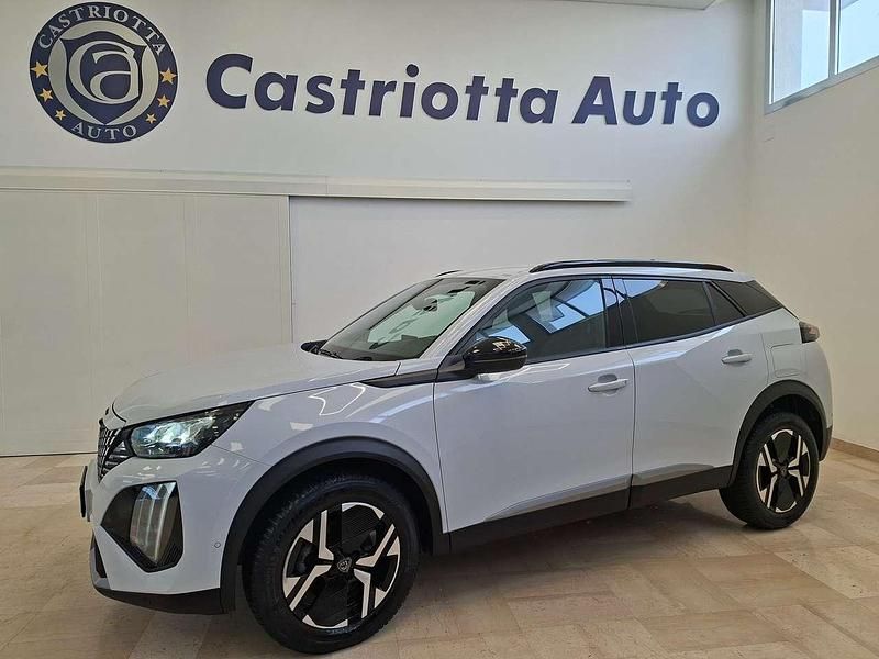 Usata Peugeot 2008 Allure 131 CV (96 kW) 2023 Bianco SUV