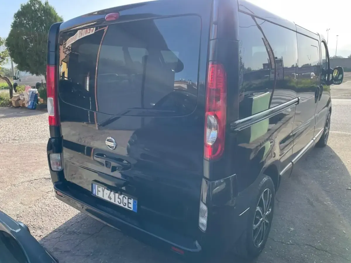 Usata Nissan Primastar 110 CV (80 kW) 2015 Nero Monovolume