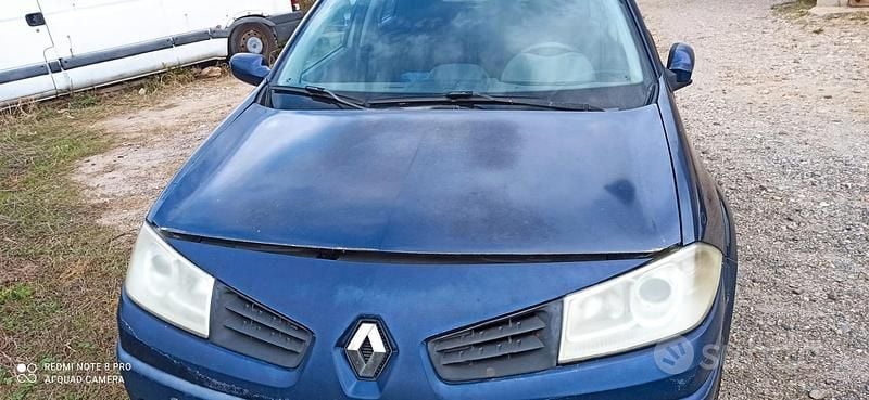 Blu Usata 2006 Renault Mégane II Utilitaria | 200 € (Super prezzo) - Immagine 1/2