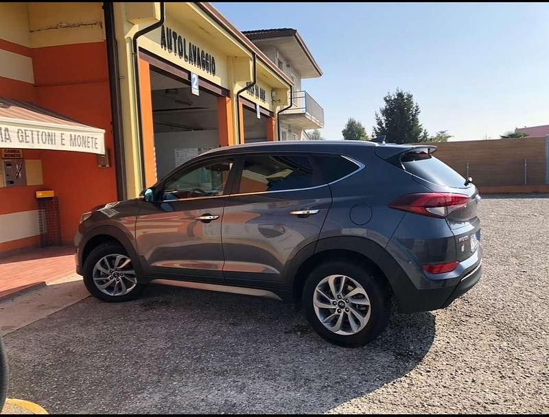 Usata Hyundai Tucson Xpossible 141 CV (103 kW) 2016 Grigio SUV