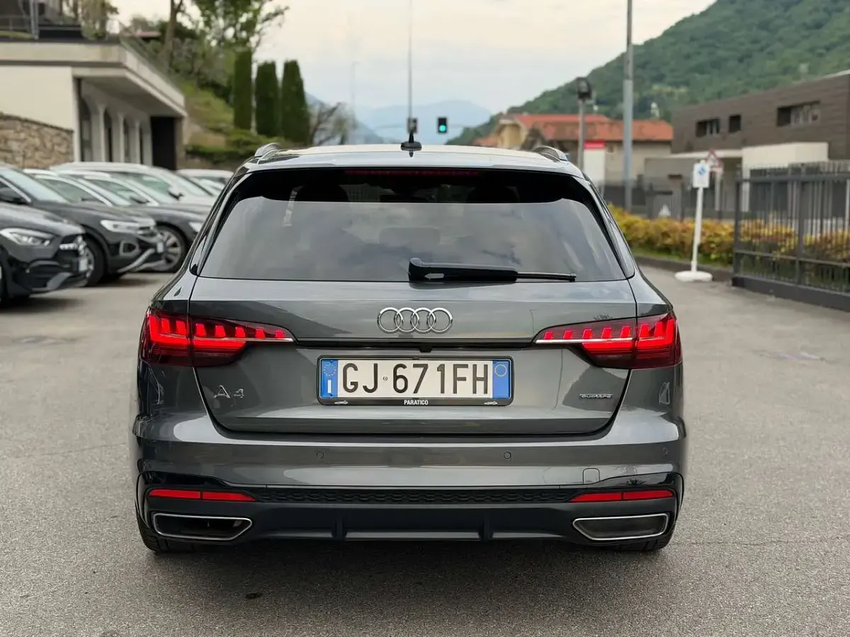 Usata Audi A4 S-Line 204 CV (150 kW) 2022 Daytonagrau perleffekt Station wagon