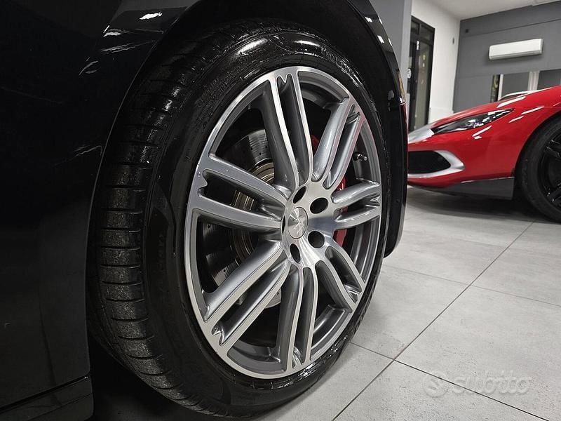 Usata Maserati Ghibli 250 CV (183 kW) 2015 Nero Berlina