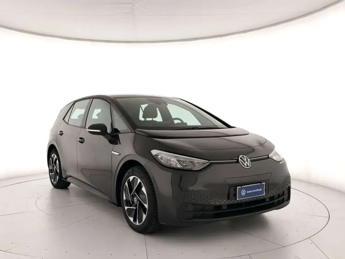 Usata VW ID.3 Pro Performance 69 kW (95 CV) 2023 Manganese grey metallizzato ne Utilitaria