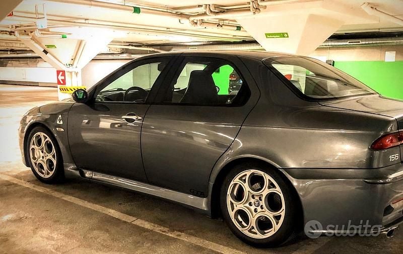 Usata Alfa Romeo 156 GTA 250 CV (183 kW) 2004 Grigio Berlina
