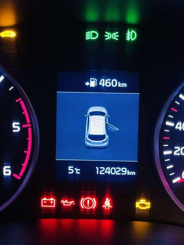 Usata Kia Rio Active 77 CV (56 kW) 2017 Argento Berlina