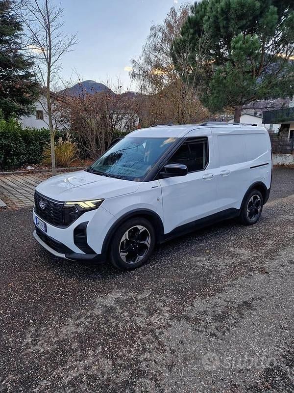 Bianco Usata 2024 Ford Transit Active | 20.950 € (Molto cara) - Immagine 1/4