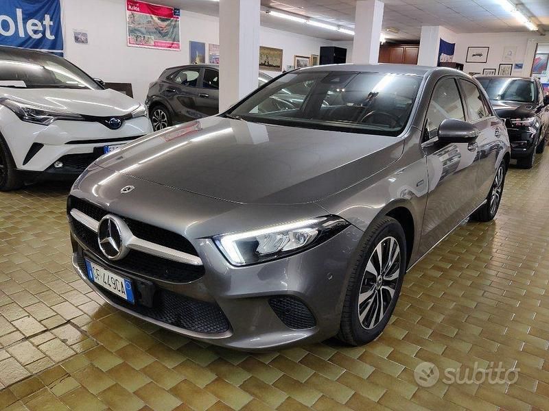 Usata Mercedes A250 Business 160 CV (117 kW) 2021 Antracite Berlina