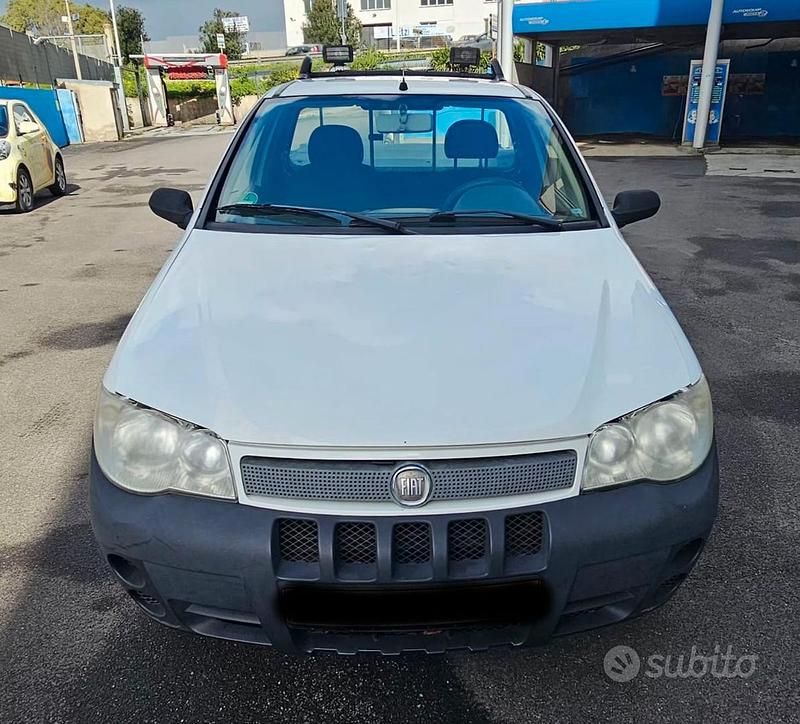 Usata Fiat Strada 2008 Bianco