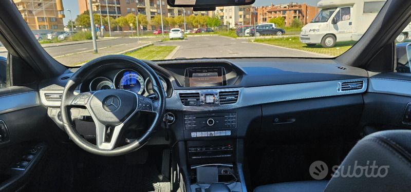 Usata Mercedes E200 136 CV (100 kW) 2015 Grigio Station wagon