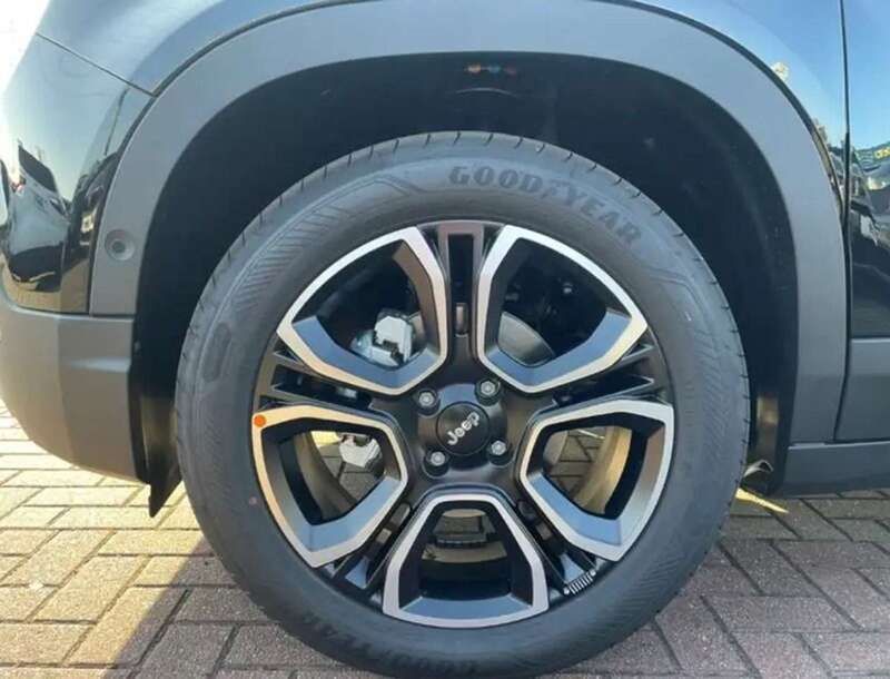 Usata Jeep Avenger Summit 101 CV (74 kW) 2024 Nero SUV