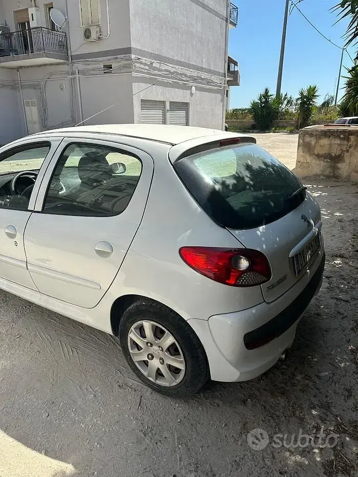 Usata Peugeot 206 60 CV (44 kW) 2009 Bianco Berlina