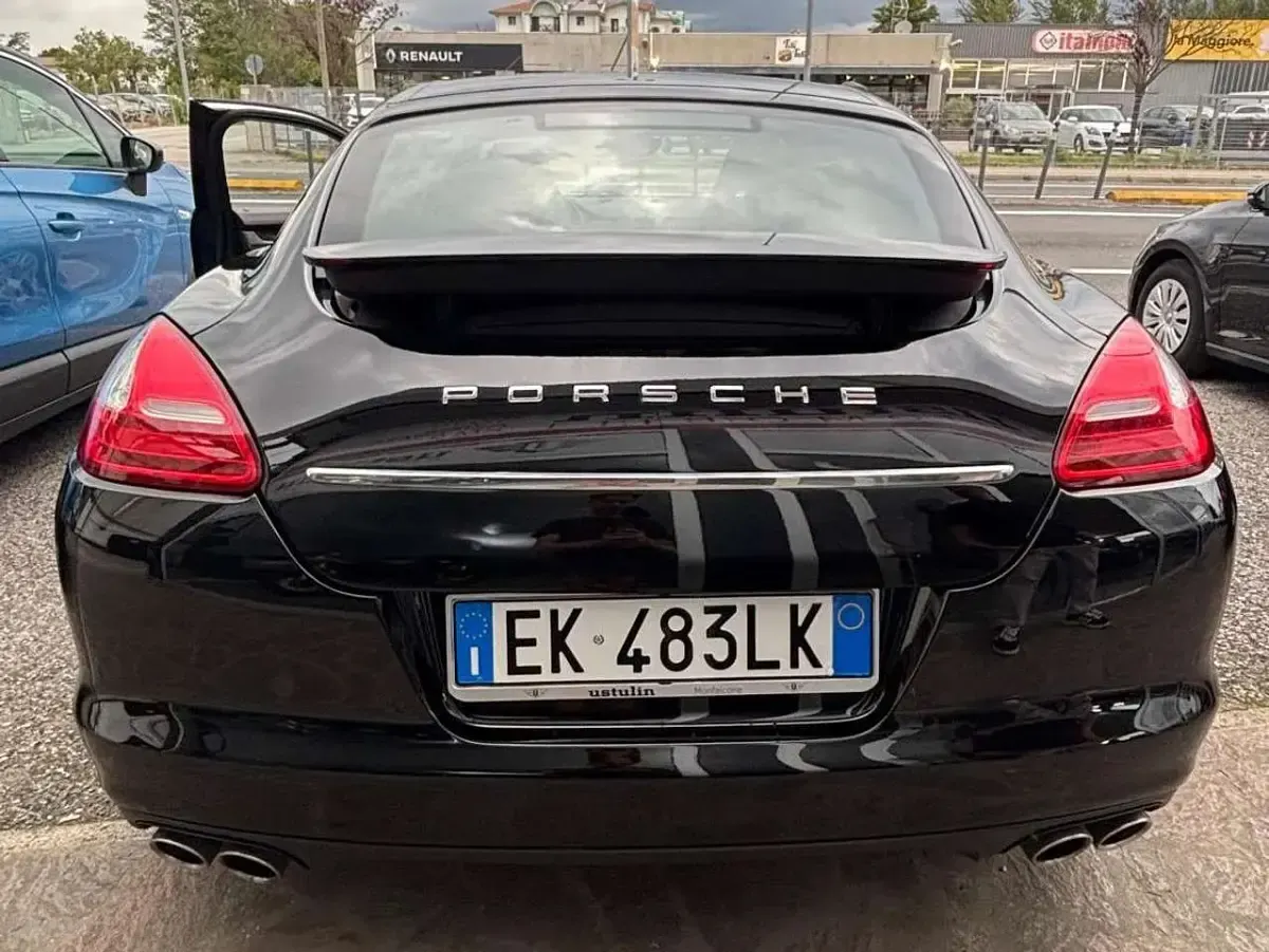 Usata Porsche Panamera 400 CV (294 kW) 2011 Nero Utilitaria
