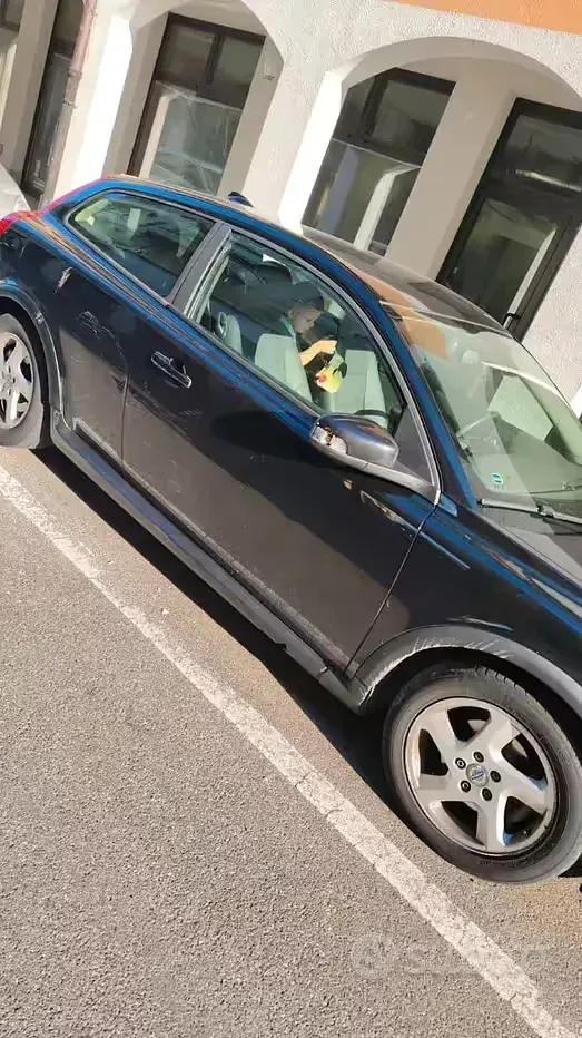Usata Volvo C30 115 CV (84 kW) 2010 Nero Utilitaria