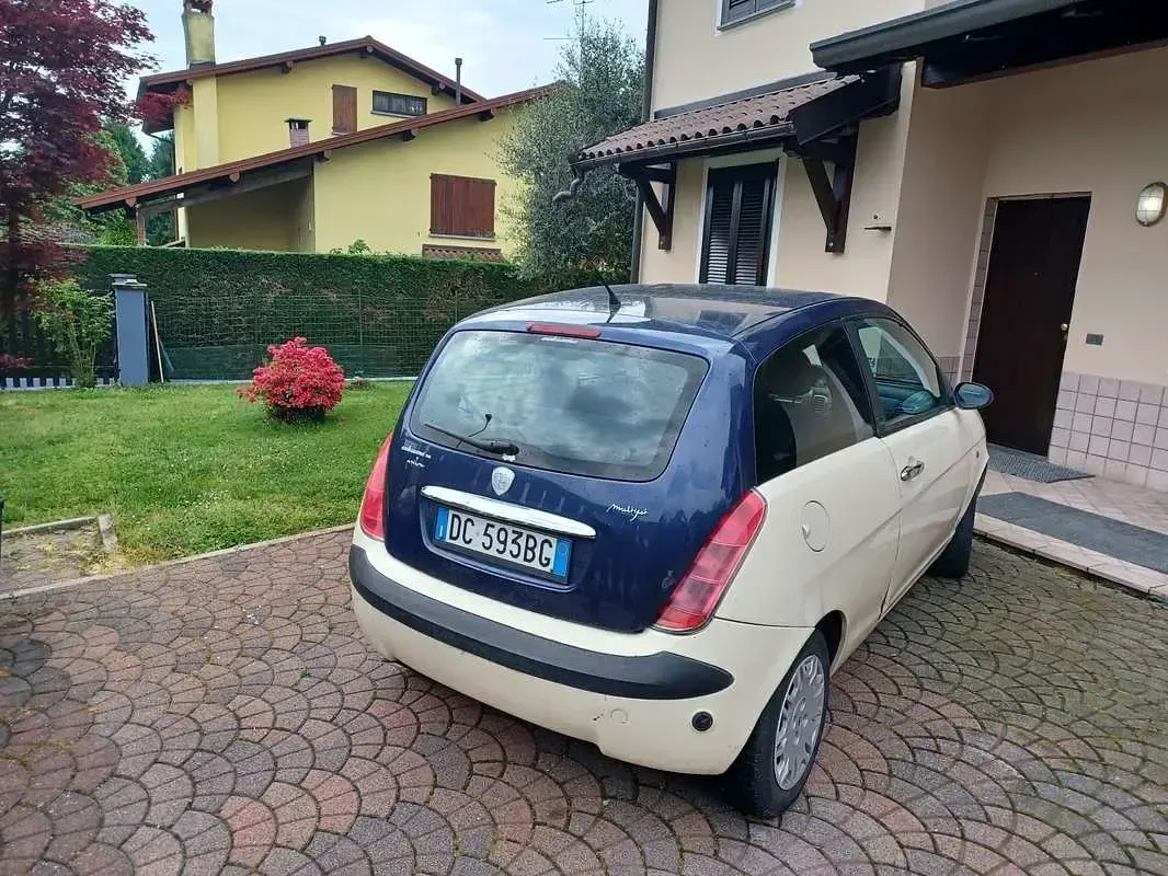 Usata Lancia Ypsilon 69 CV (50 kW) 2005 Utilitaria
