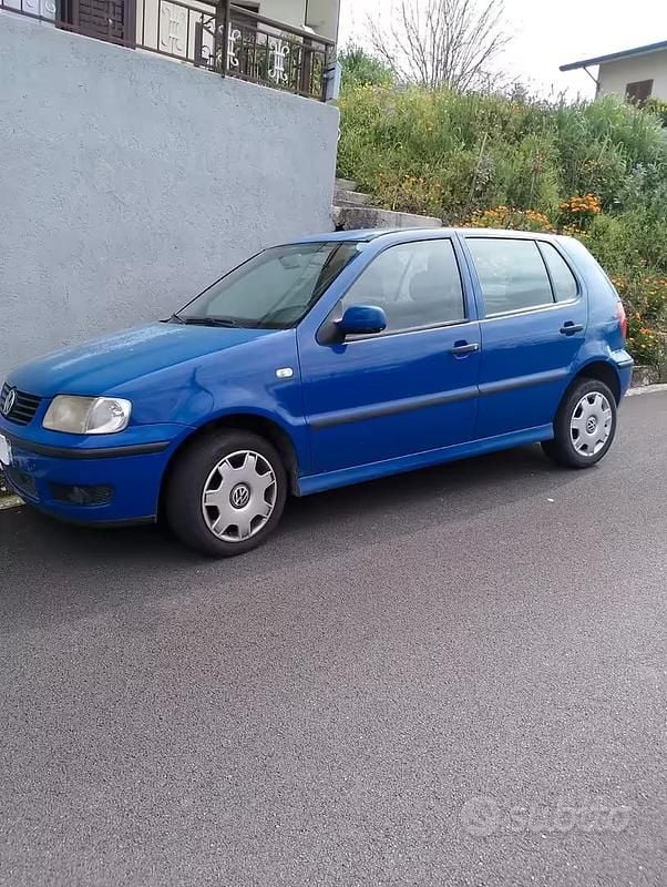 Usata VW Polo 2000 Blu Berlina