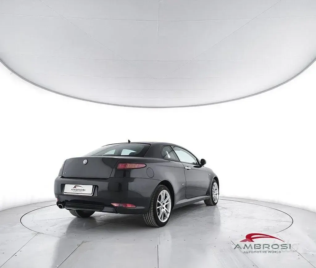 Usata Alfa Romeo GT Distinctive 150 CV (110 kW) 2004 Grigio Coupé