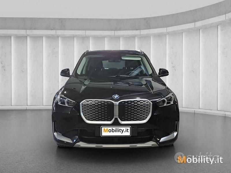 Usado BMW iX1 Comfort Edition 150 kW (204 CV) 2024 Negro SUV