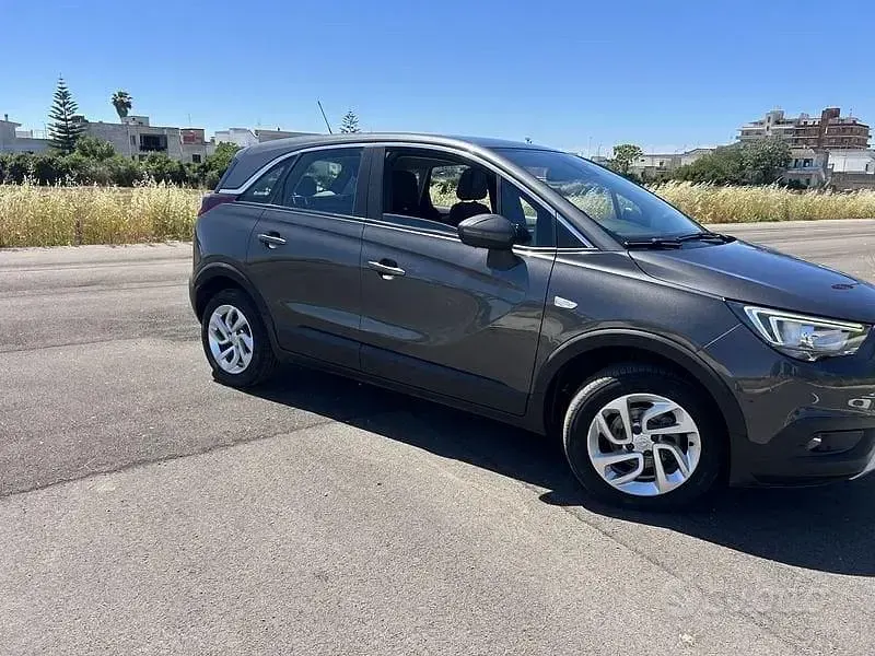 Usata Opel Crossland X Design Edition 102 CV (75 kW) 2019 Grigio SUV
