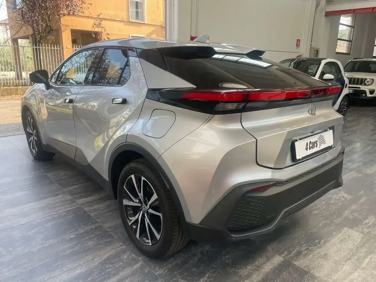 Usata Toyota C-HR+ Trend 72 kW (98 CV) 2025 Grigio SUV