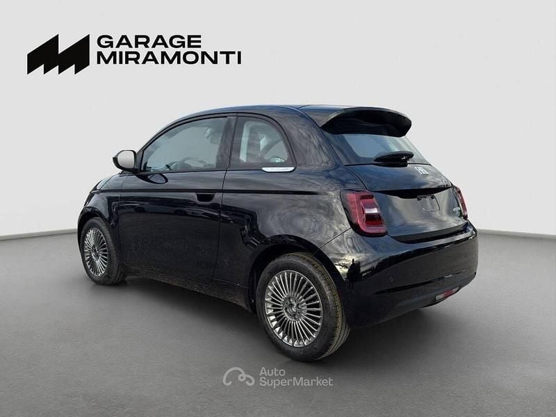 Nuova Fiat 500 65 CV (47 kW) 2026 Nero Berlina