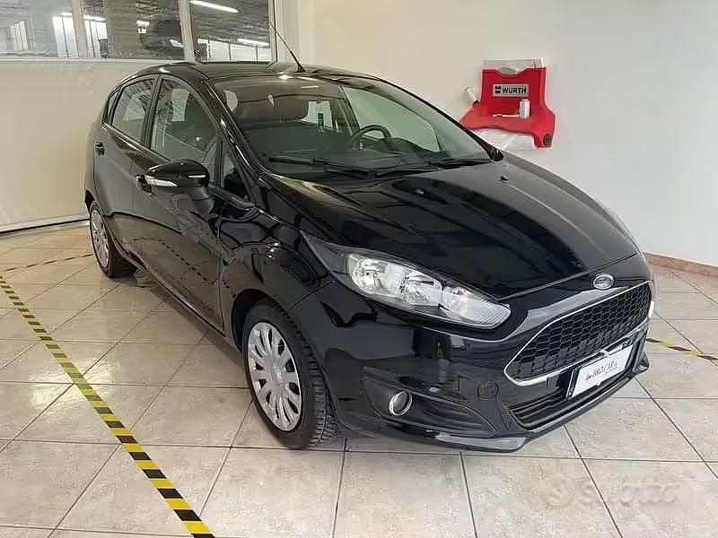 Usata Ford Fiesta Titanium 75 CV (55 kW) 2016 Nero Berlina