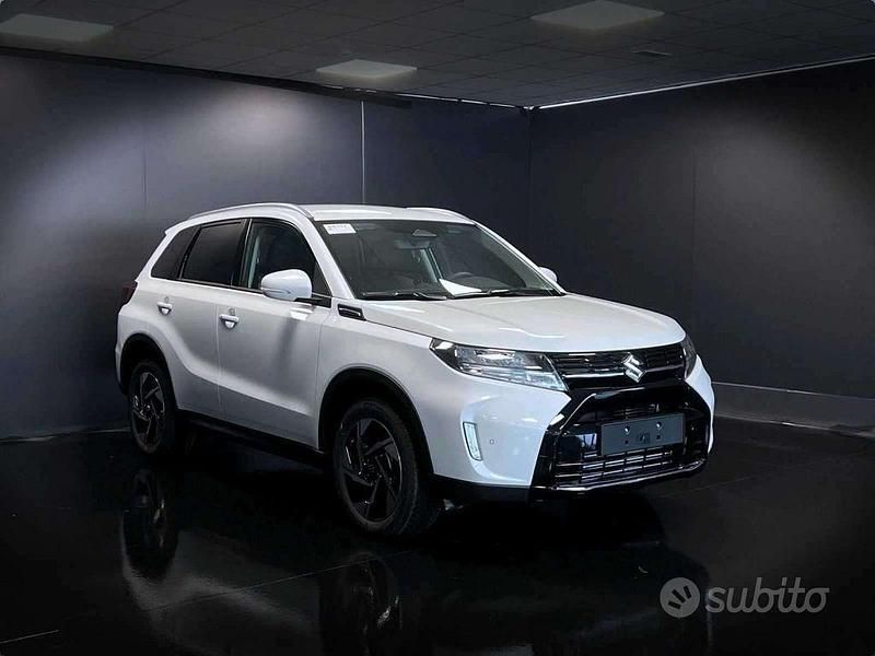 Nuova Suzuki Vitara 129 CV (94 kW) 2025 Grigio SUV