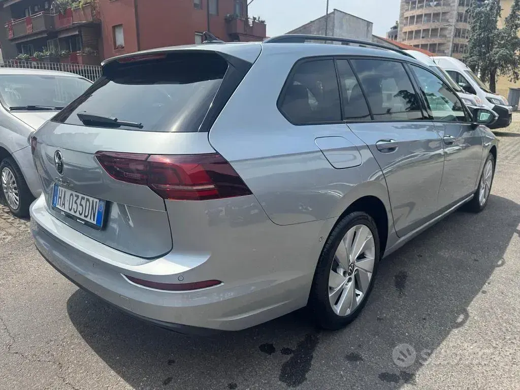 Usata VW Golf VIII Edition 150 CV (110 kW) 2025 Grigio Station wagon
