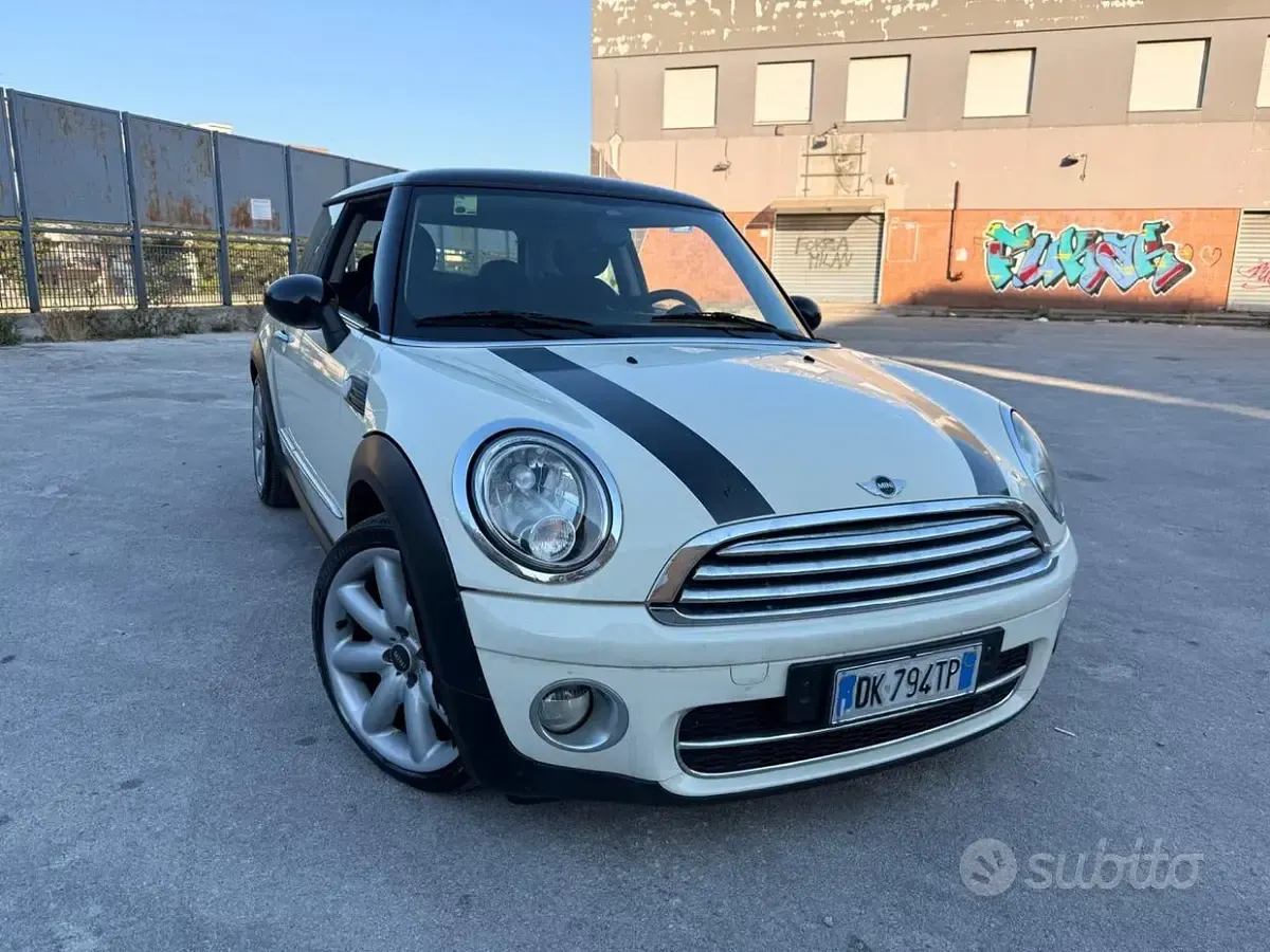 Usata Mini Cooper 109 CV (80 kW) 2008 Beige Utilitaria