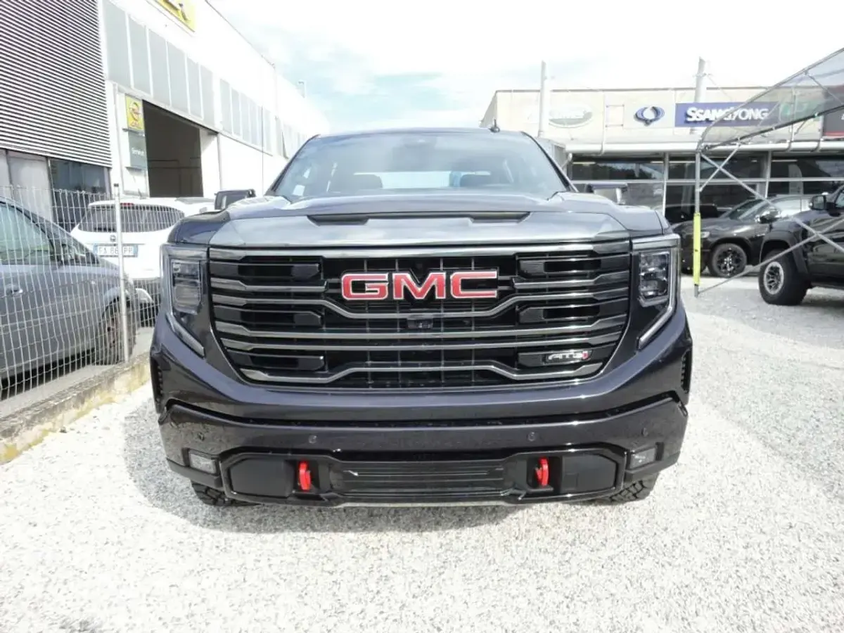 Nuova GMC Sierra 426 CV (313 kW) 2026 Grigio scuro Pick-up