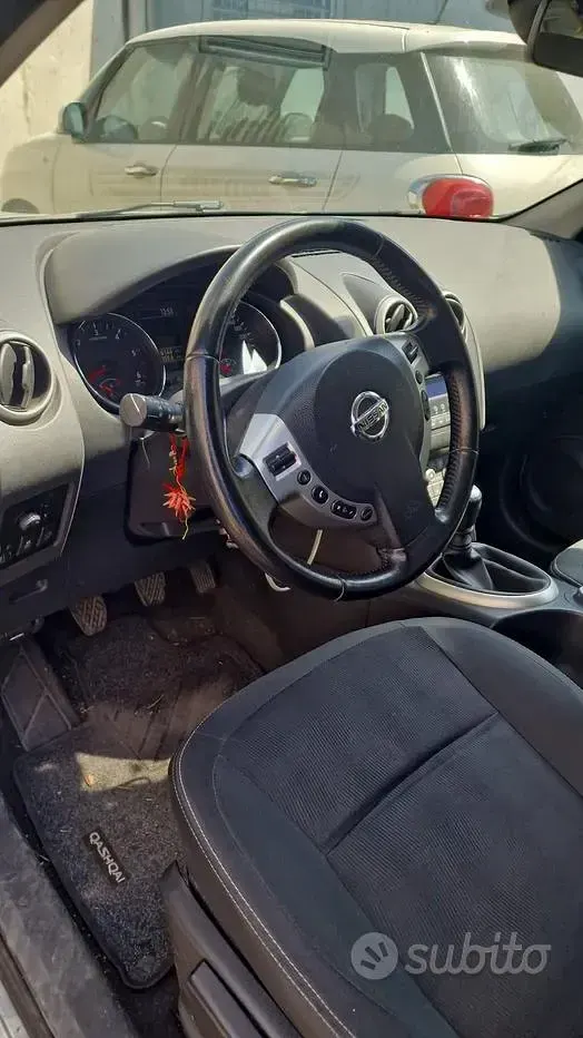 Usata Nissan Qashqai 131 CV (96 kW) 2012 Grigio SUV