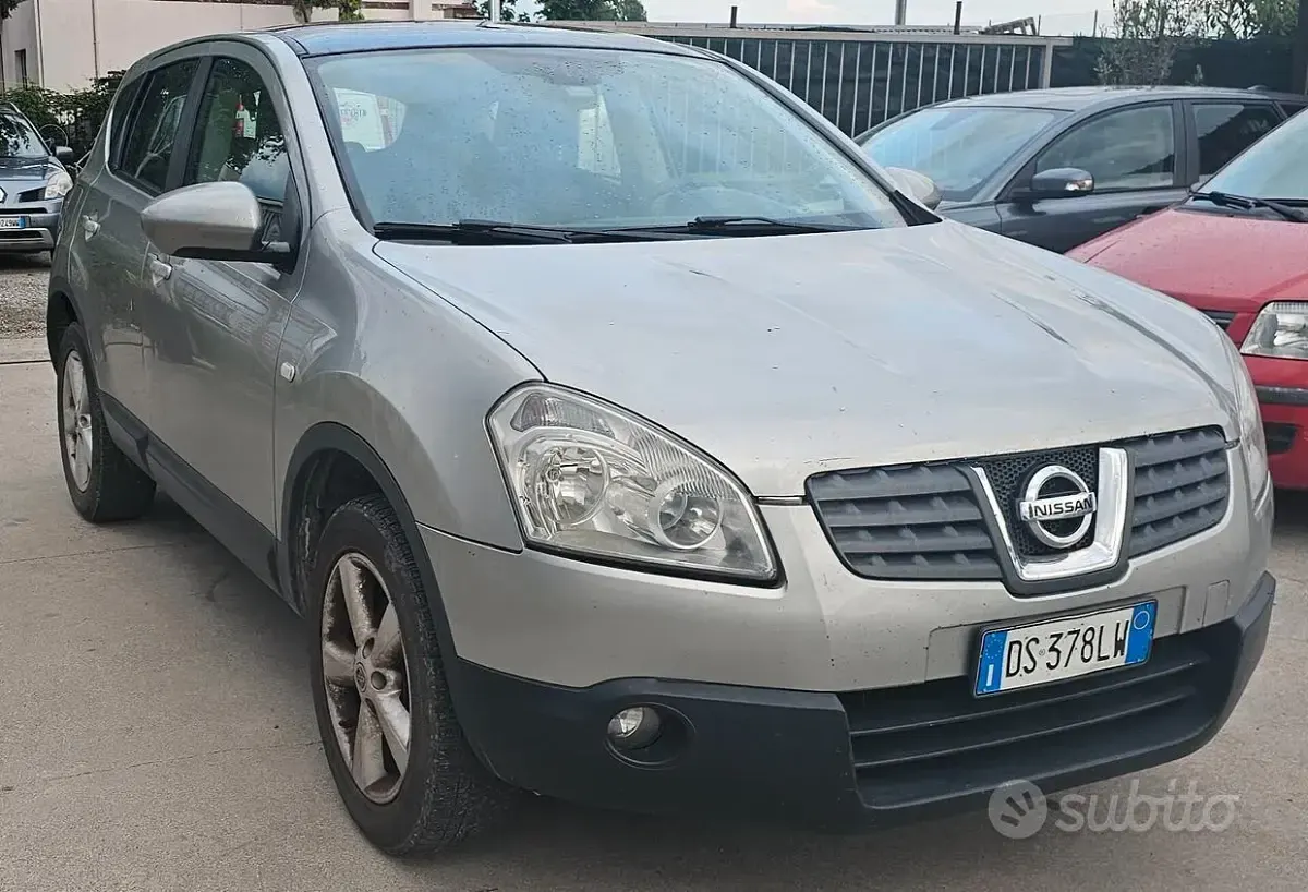 Usata Nissan Qashqai Tekna 117 CV (86 kW) 2008 Grigio SUV