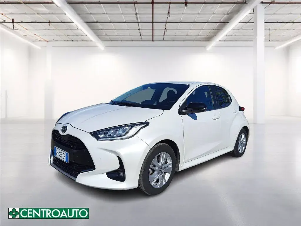 Usata Mazda 2 116 CV (85 kW) 2022 Bianco pastello Utilitaria
