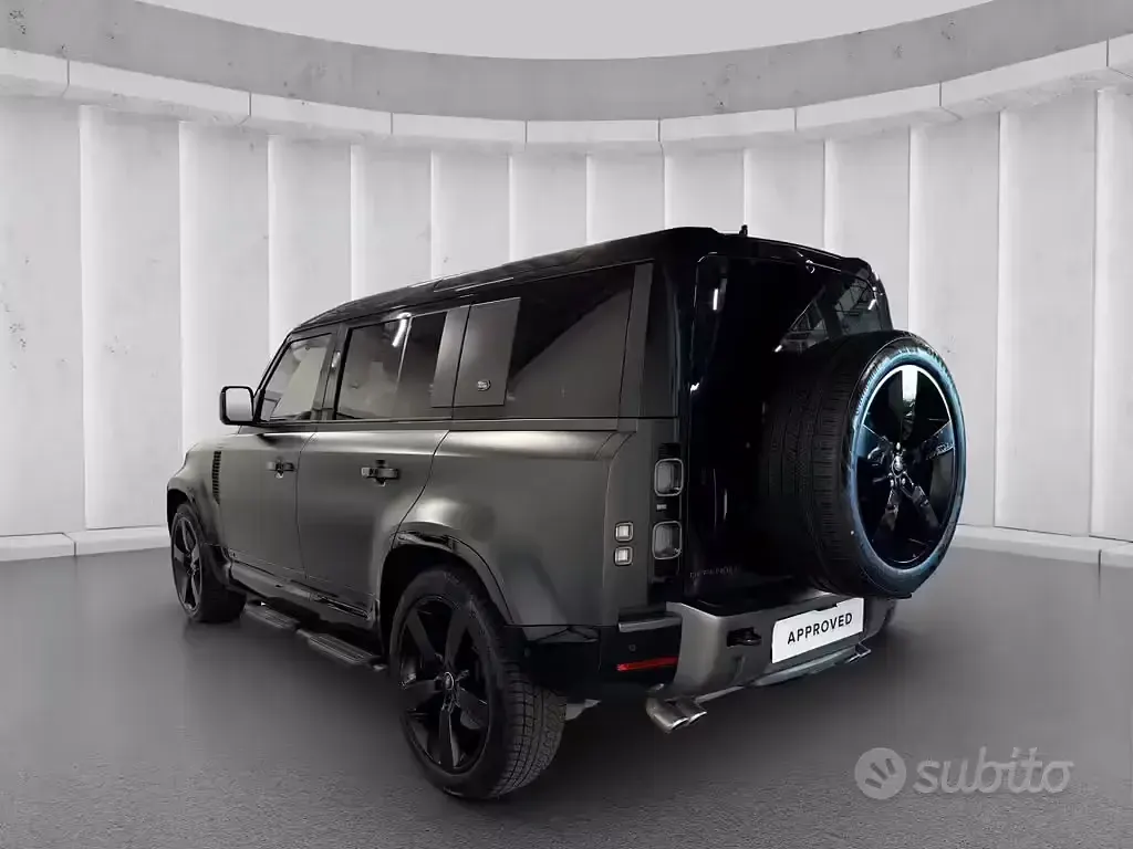 Usata Land Rover Defender 525 CV (386 kW) 2023 Grigio SUV