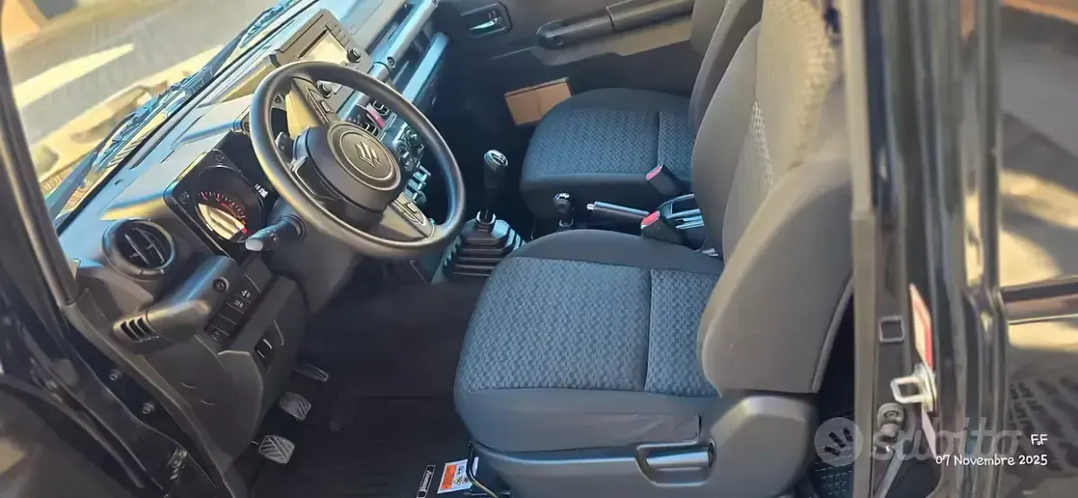 Usata Suzuki Jimny 102 CV (75 kW) 2023 Nero SUV