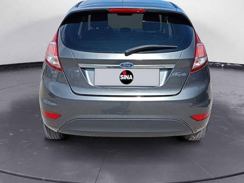 Usata Ford Fiesta Titanium 75 CV (55 kW) 2017 Grigio Utilitaria
