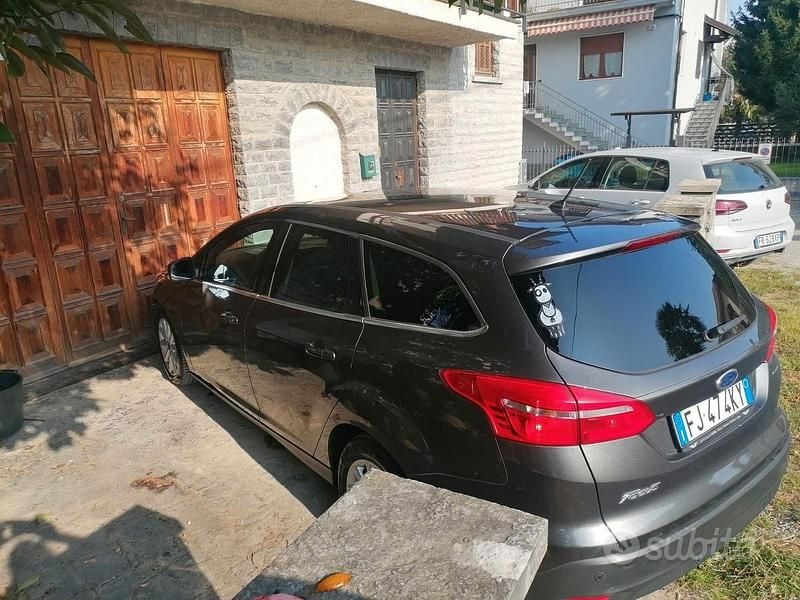Usata Ford Focus Titanium X 120 CV (88 kW) 2017 Grigio Station wagon
