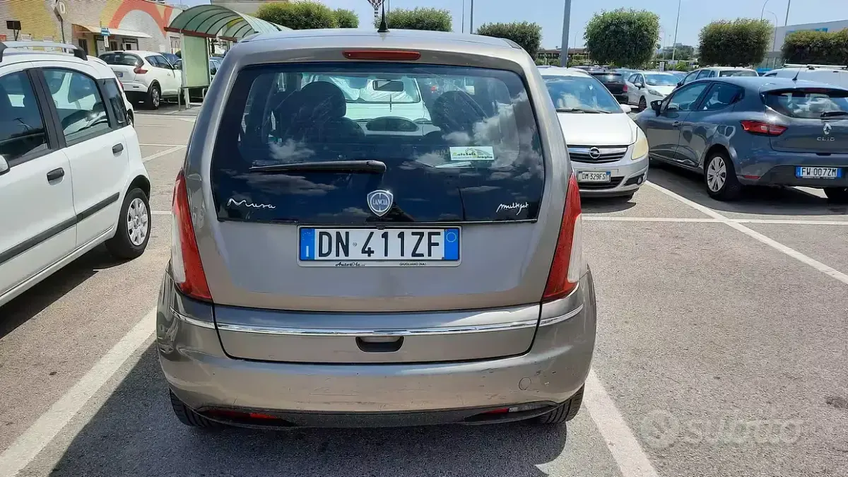 Usata Lancia Musa 69 CV (50 kW) 2008 Monovolume