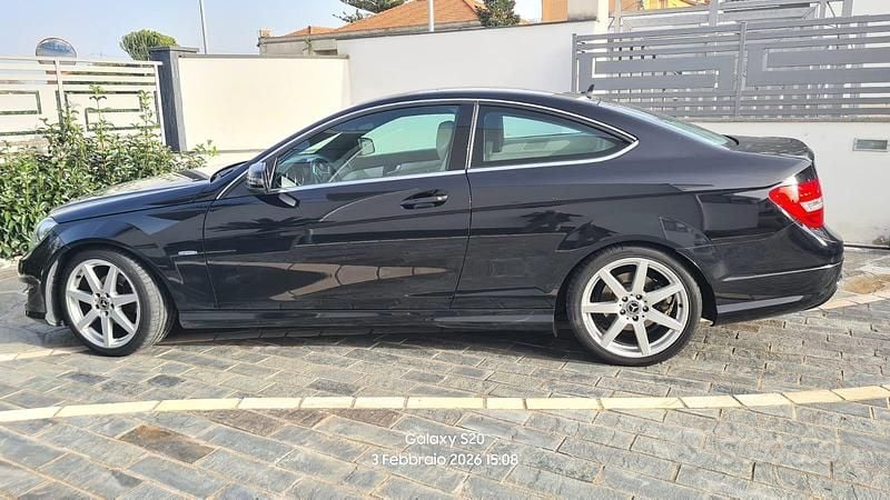 Usata Mercedes 220 2012 Nero Coupé