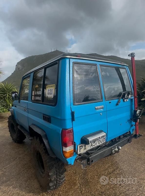 Usata Toyota Land Cruiser 1988 SUV